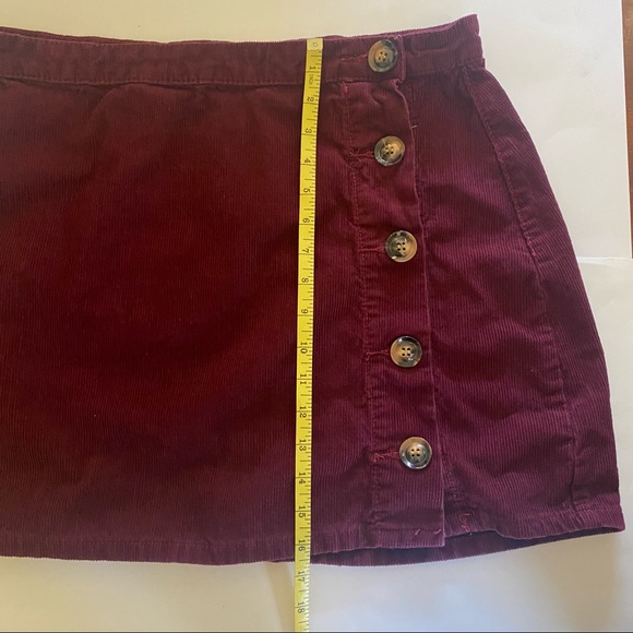 Boohoo Plus Berry Skirt With Buttons - Picture 9 of 9